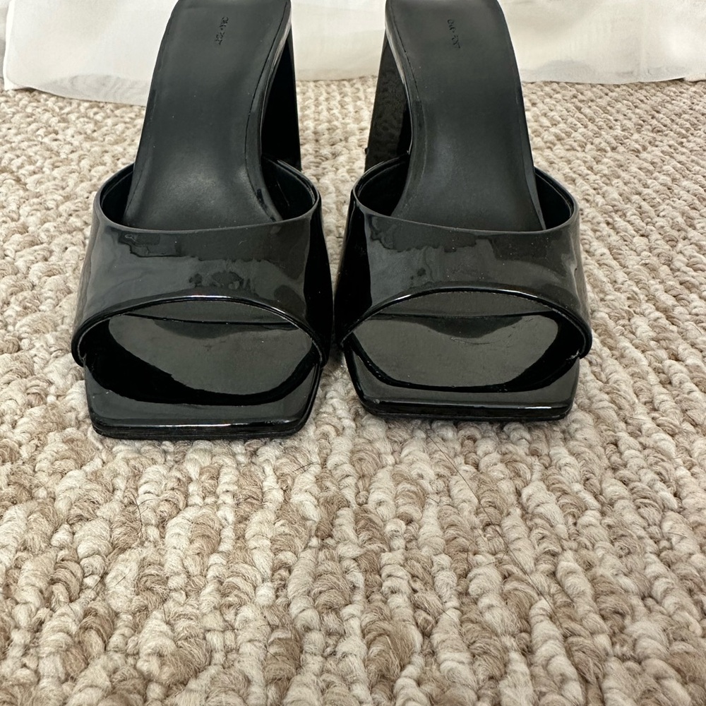 Oak & Fort Elegant Black Women's Patent Mules